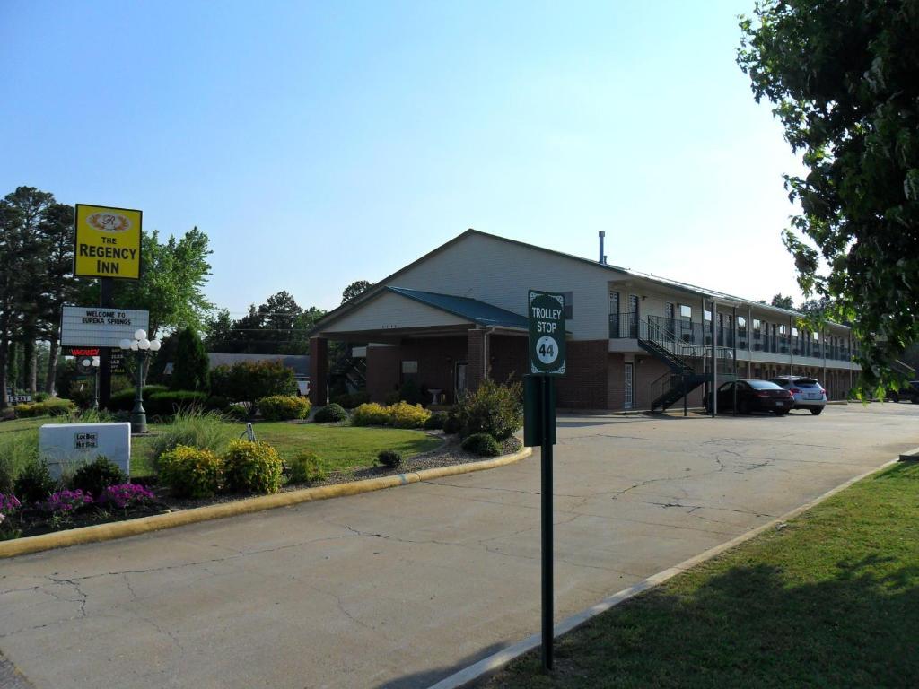 Regency Inn 유레카 스프링스 외부 사진